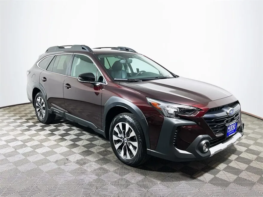 2023 Subaru Outback Limited photo 1