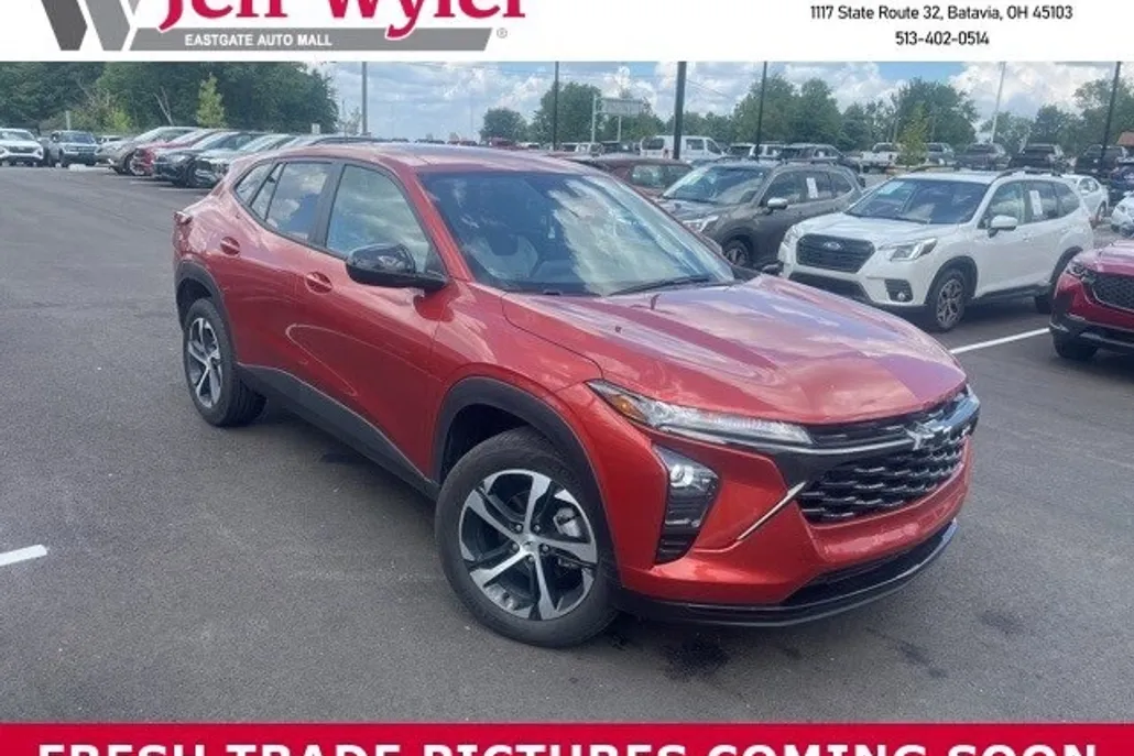 2024 Chevrolet Trax photo 1