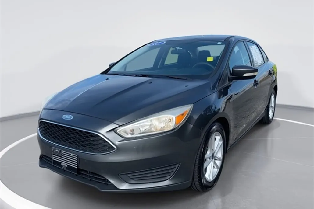 2017 Ford Focus SE photo 1