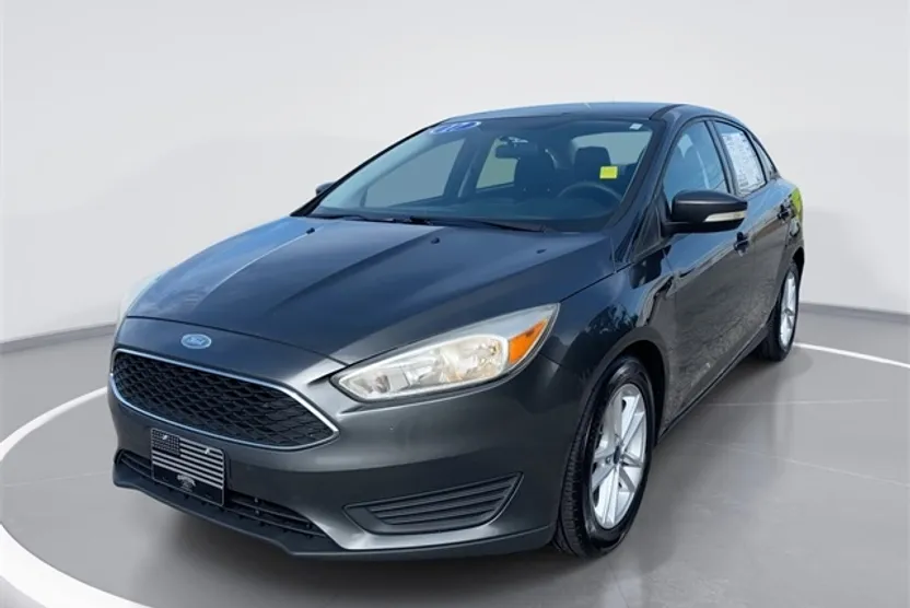 2017 Ford Focus SE photo 1