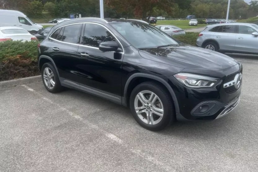 2022 Mercedes Benz GLA 250 4MATIC photo 1