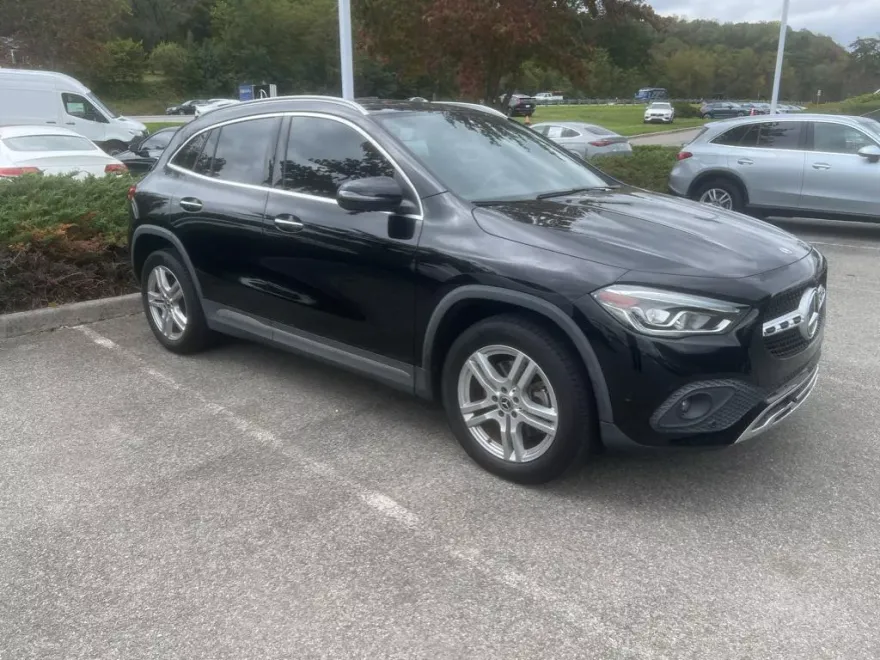 2022 Mercedes Benz GLA 250 4MATIC photo 1
