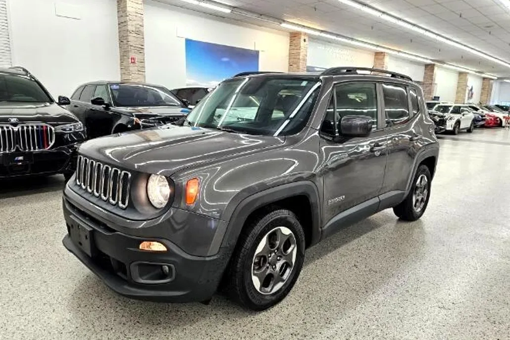 2016 Jeep Renegade Latitude photo 1