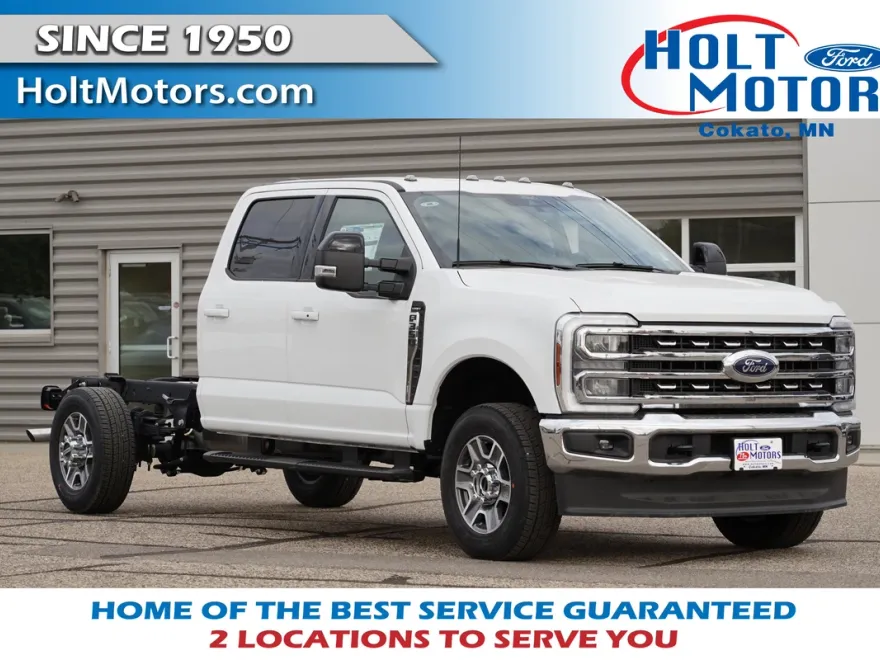 2025 Ford F-350 Lariat photo 1