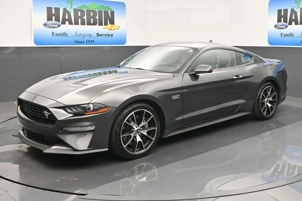 2020 Ford Mustang EcoBoost photo 1