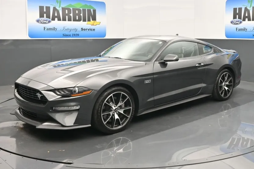 2020 Ford Mustang EcoBoost photo 1