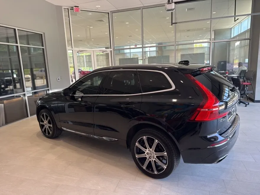 2021 Volvo XC60 T5 Inscription photo 1