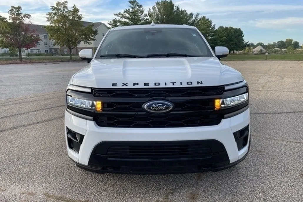 2023 Ford Expedition MAX Limited photo 1