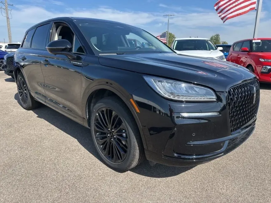 2024 Lincoln Corsair Premiere photo 1