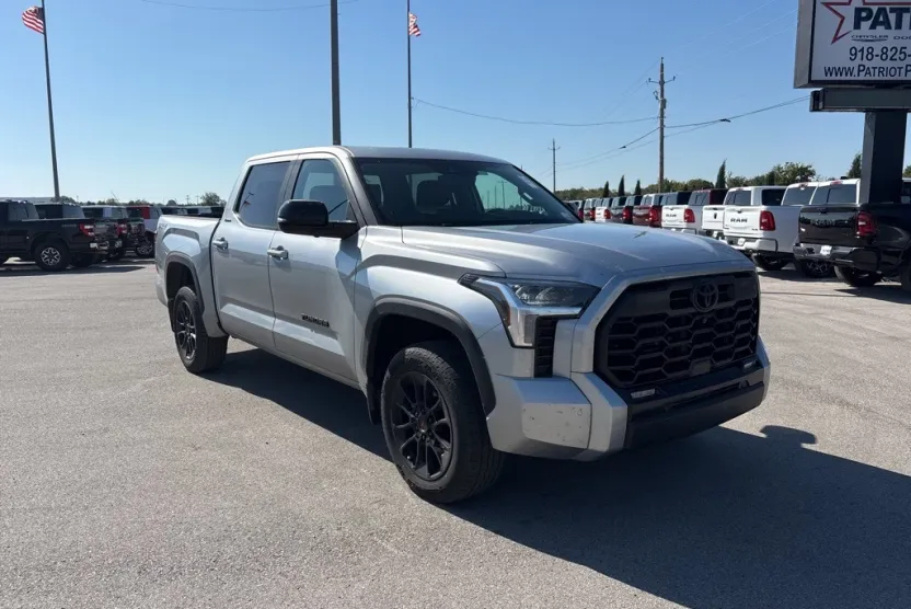 2024 Toyota Tundra Limited photo 1