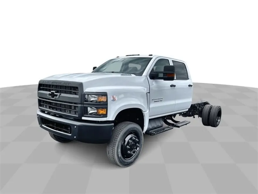 2024 Chevrolet Silverado 5500HD Work Truck photo 1