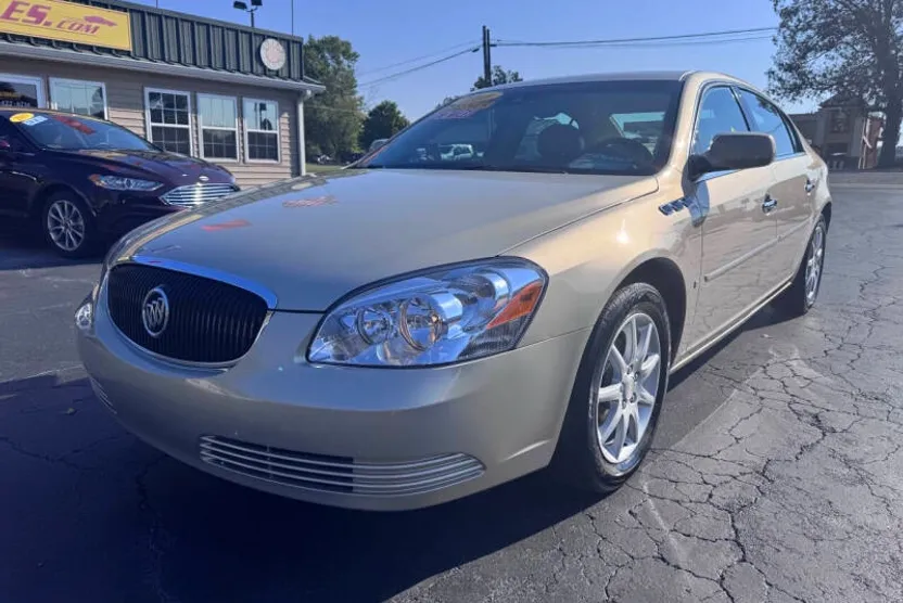 2008 Buick Lucerne CXL photo 1