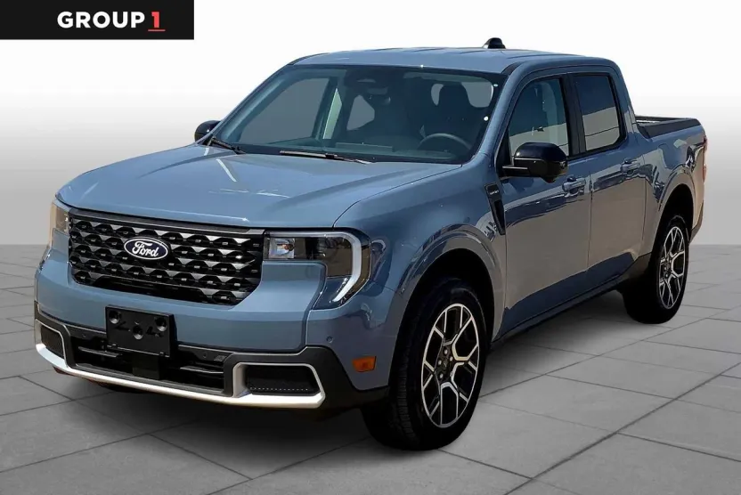 2025 Ford Maverick Lariat photo 1