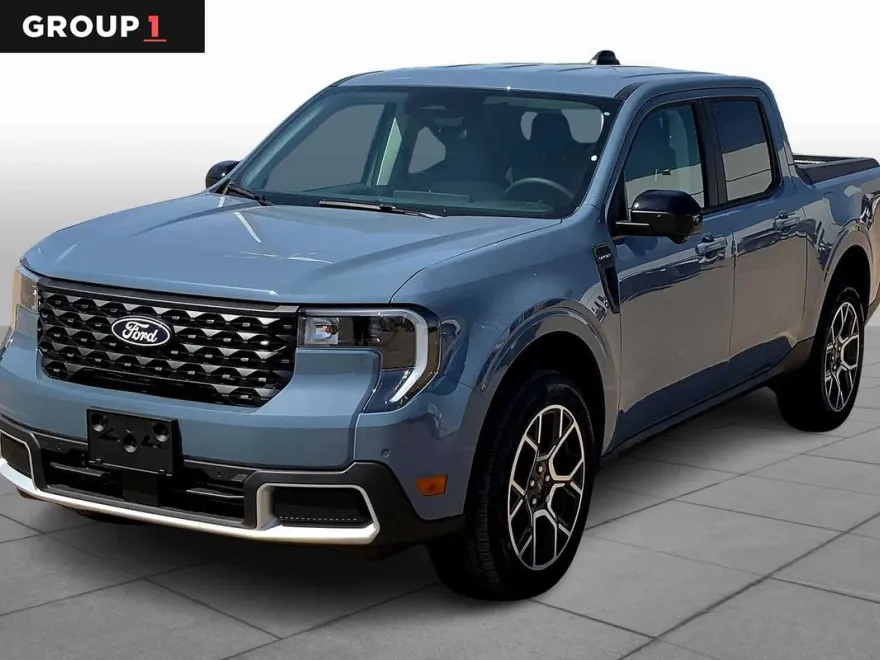 2025 Ford Maverick Lariat photo 1