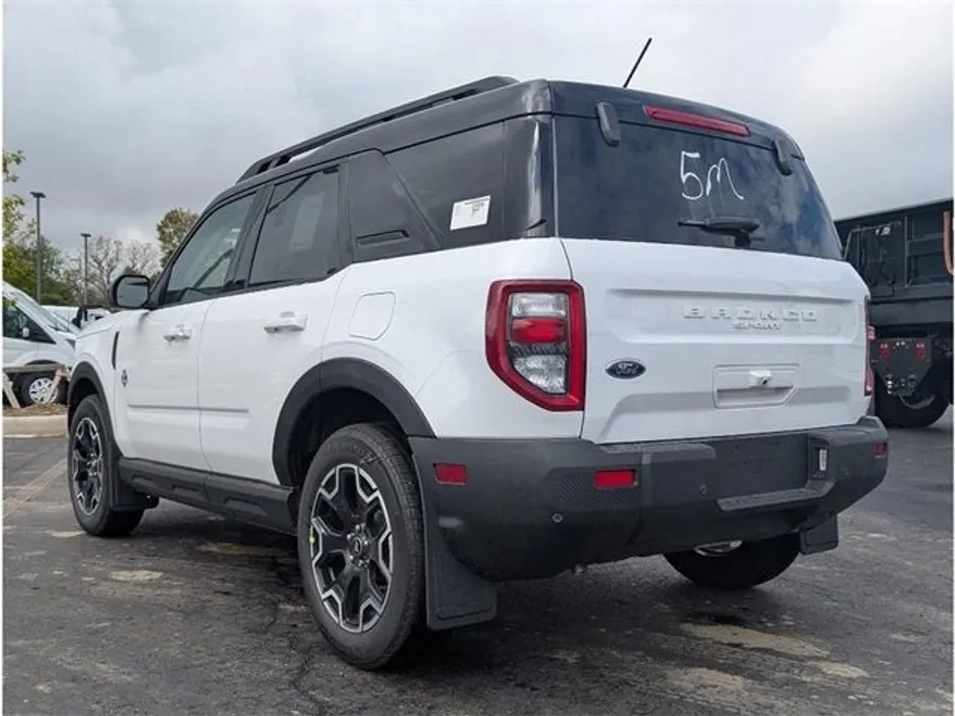 2025 Ford Bronco Sport Outer Banks photo 1