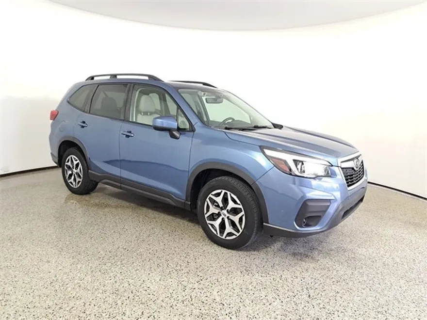 2020 Subaru Forester Premium photo 1
