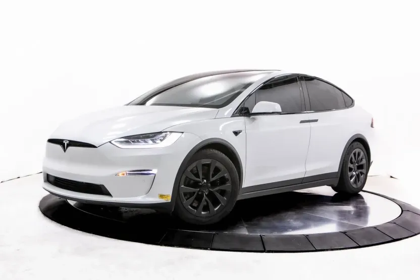 2022 Tesla Model X Plaid photo 1