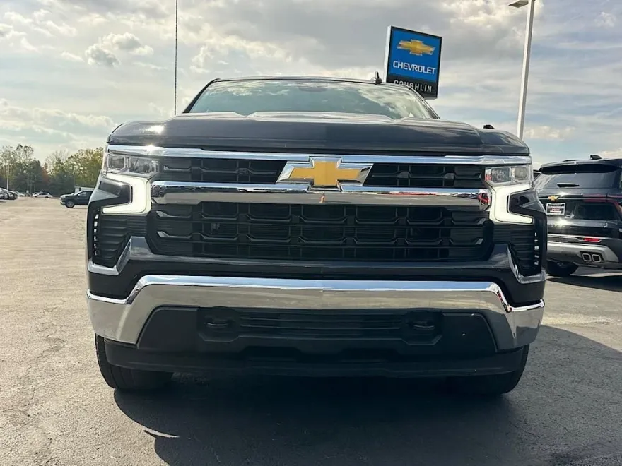 2024 Chevrolet Silverado 1500 LT photo 1