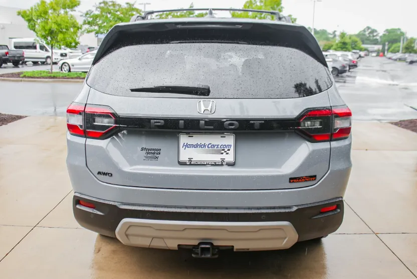 2025 Honda Pilot TrailSport photo 1