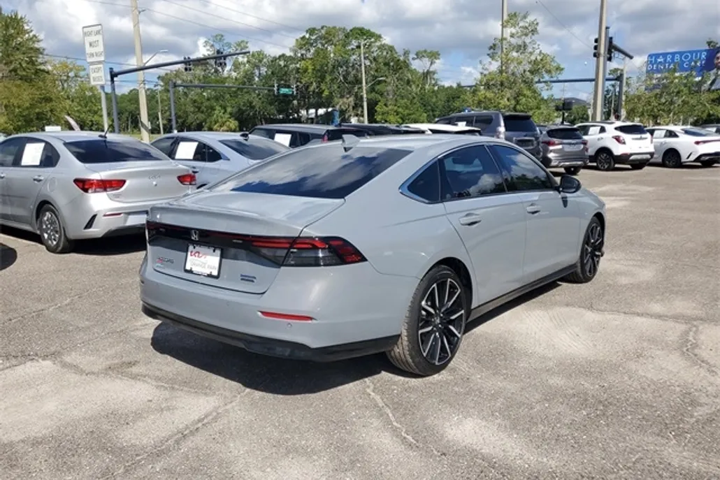 2025 Honda Accord Hybrid Touring photo 1