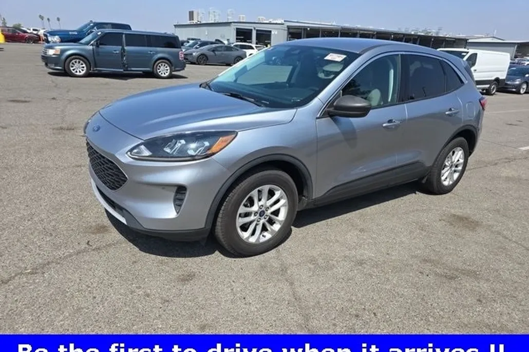 2022 Ford Escape SE photo 1
