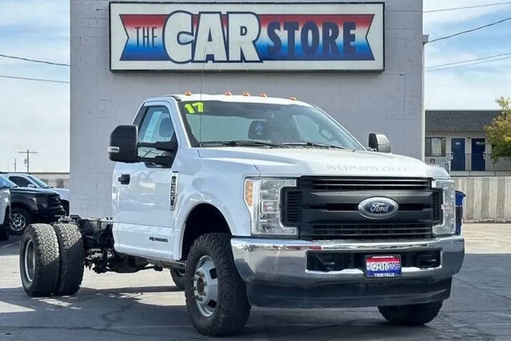 2017 Ford F-350 XL photo 1