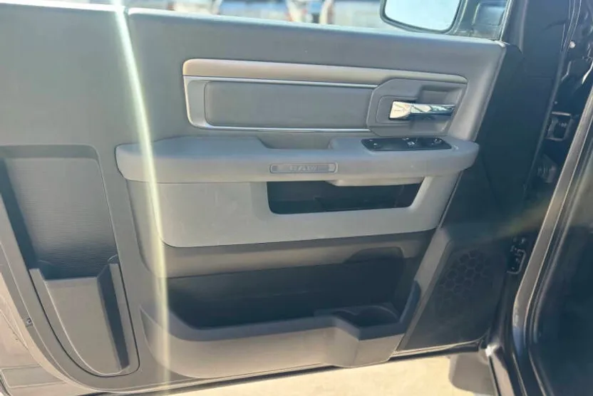 2018 Ram 1500 Tradesman photo 1