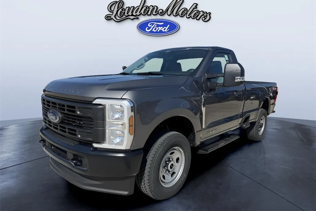 2025 Ford F-350 XL photo 1