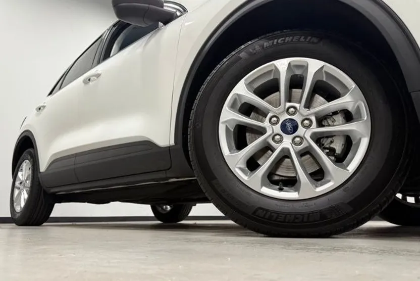 2022 Ford Escape SE photo 1
