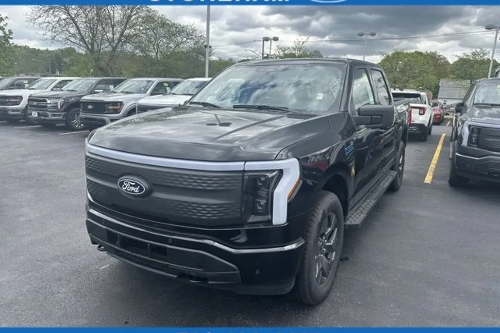 2025 Ford F-150 Lightning photo 1