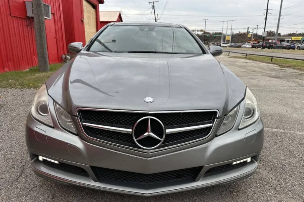 2010 Mercedes Benz E 350 Coupe photo 1