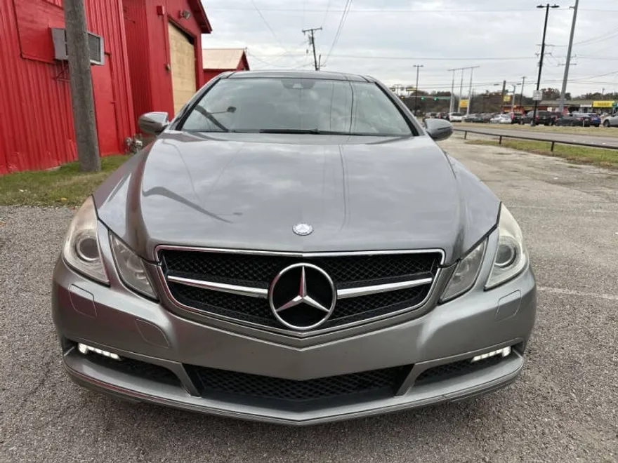 2010 Mercedes Benz E 350 Coupe photo 1