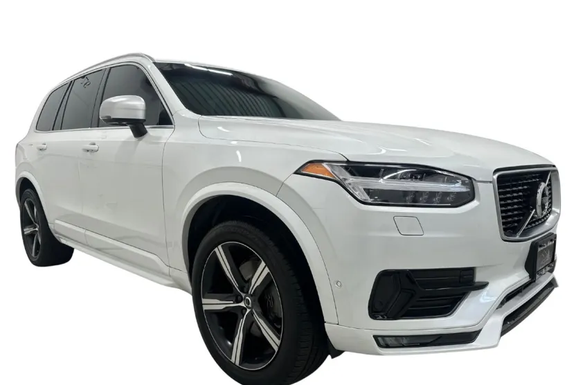 2017 Volvo XC90 T6 AWD R-Design photo 1