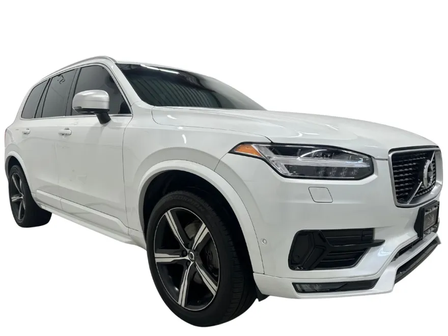 2017 Volvo XC90 T6 AWD R-Design photo 1