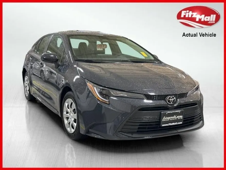2024 Toyota Corolla LE photo 1