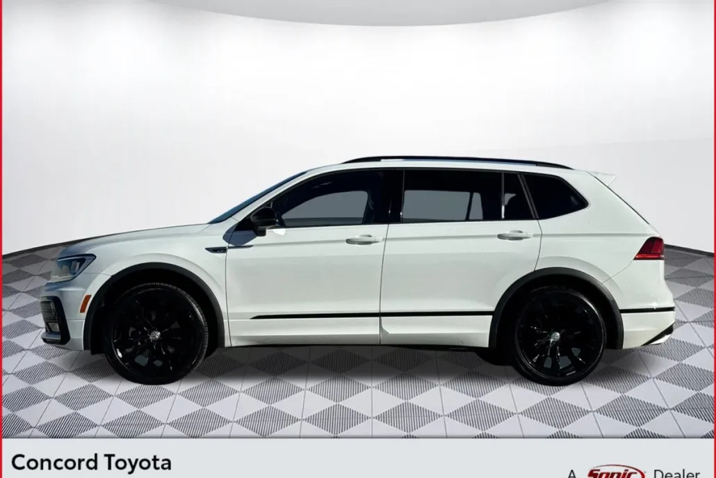 2021 Volkswagen Tiguan SE photo 1