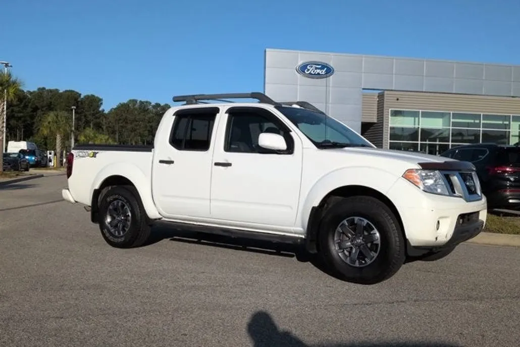 2018 Nissan Frontier PRO-4X photo 1