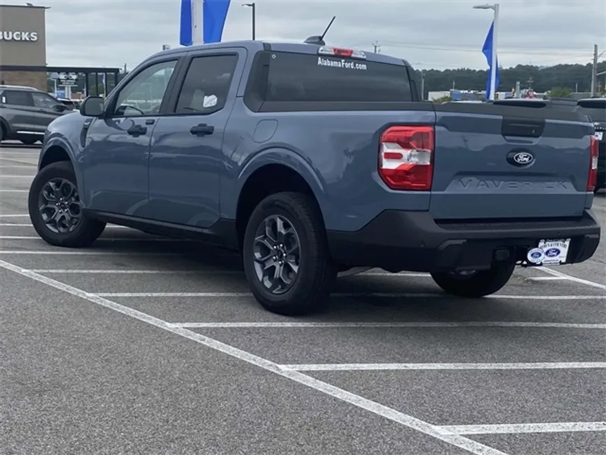 2025 Ford Maverick XLT photo 1