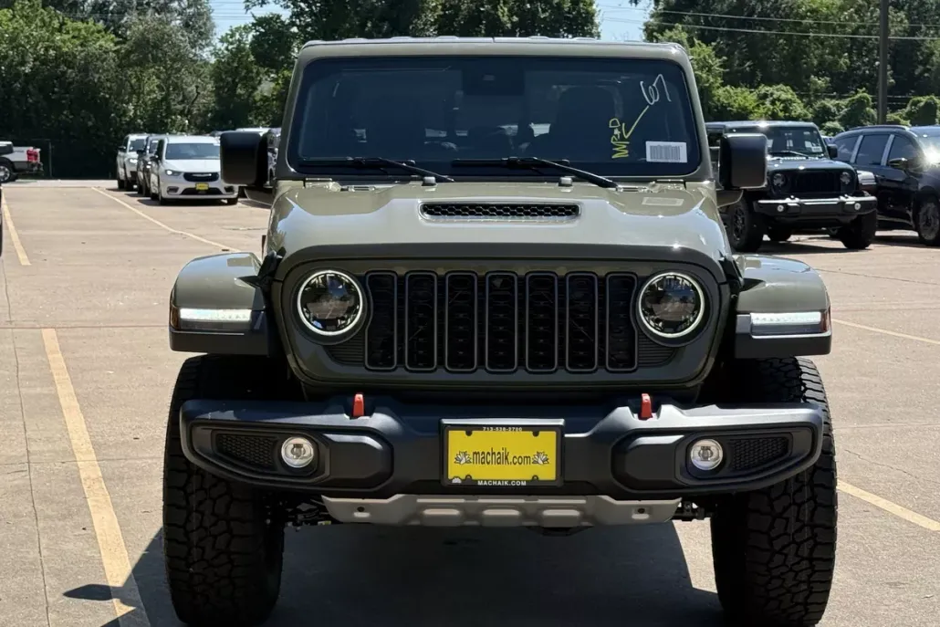2025 Jeep Gladiator Mojave photo 1