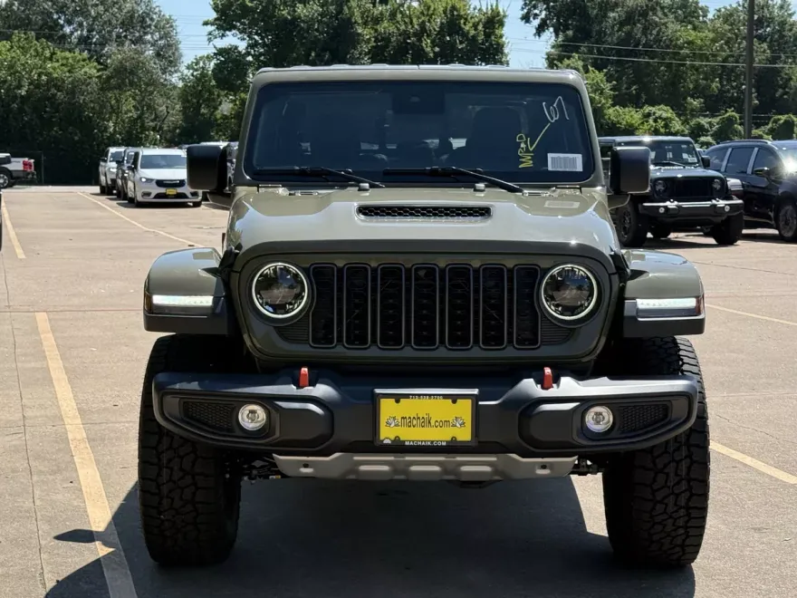 2025 Jeep Gladiator Mojave photo 1