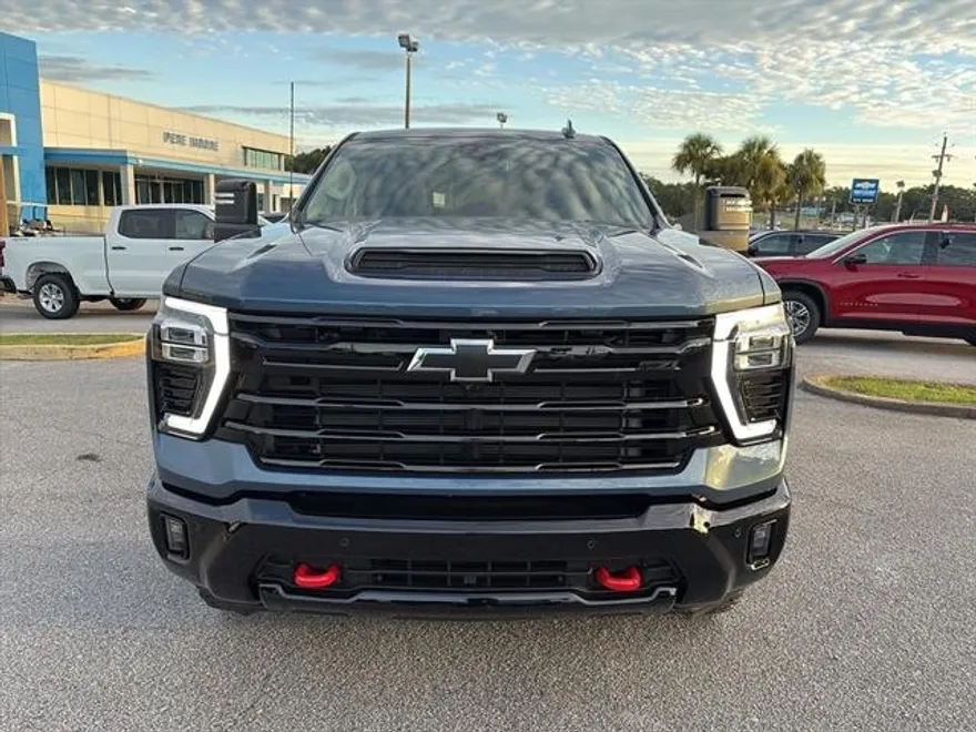2025 Chevrolet Silverado 2500HD LTZ photo 1