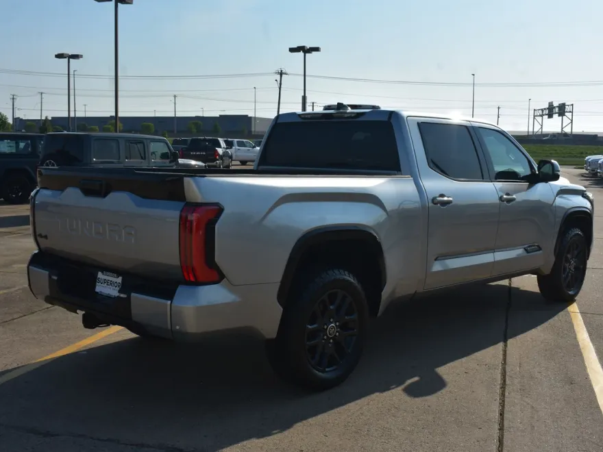 2023 Toyota Tundra Platinum photo 1