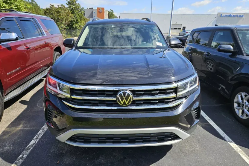 2023 Volkswagen Atlas SE photo 1