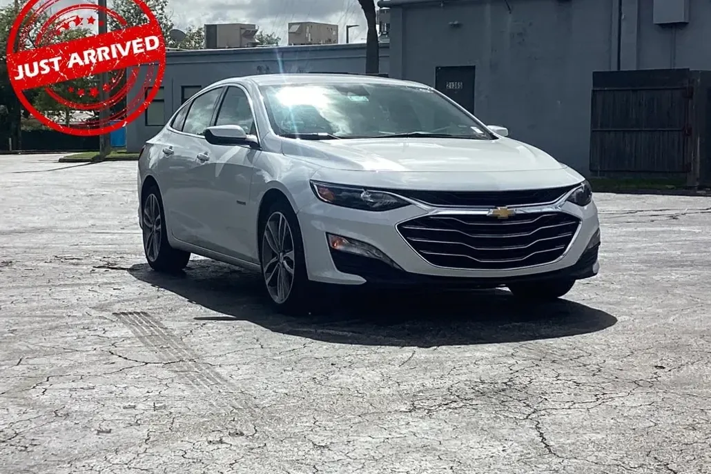2023 Chevrolet Malibu 1LT photo 1