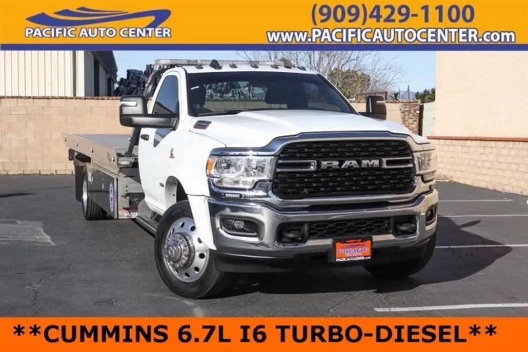 2023 Ram 5500 photo 1