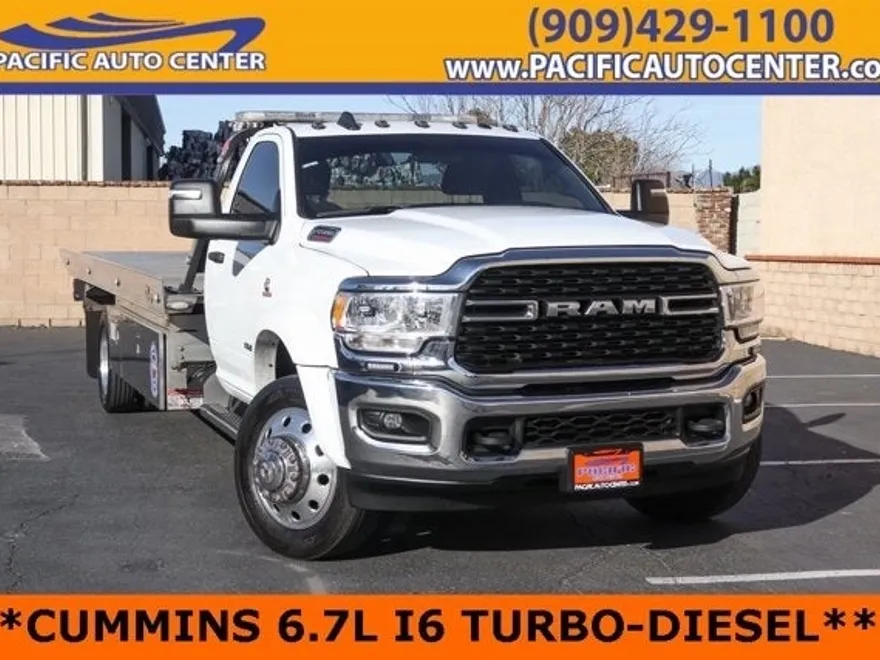 2023 Ram 5500 photo 1