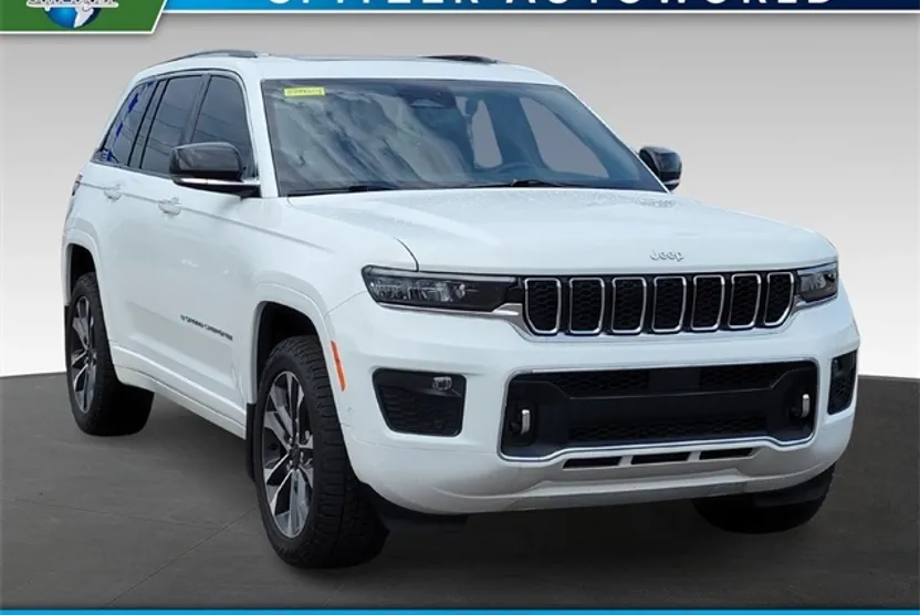 2022 Jeep Grand Cherokee Overland photo 1
