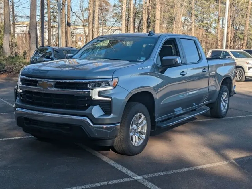 2025 Chevrolet Silverado 1500 LT photo 1