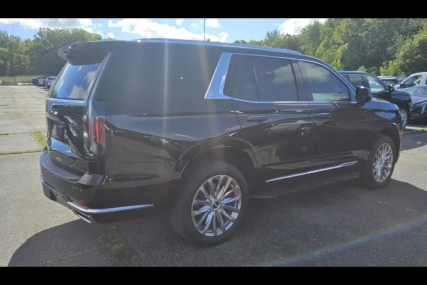 2021 Cadillac Escalade Premium Luxury photo 1