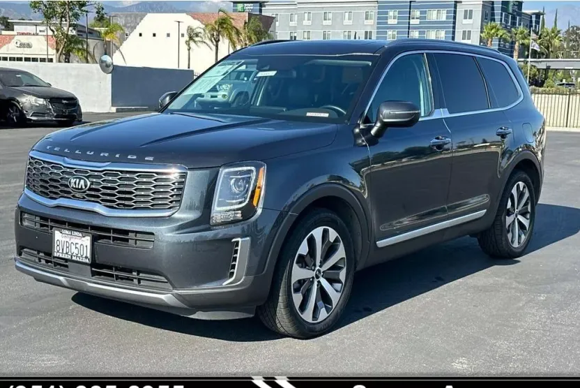 2020 Kia Telluride S photo 1